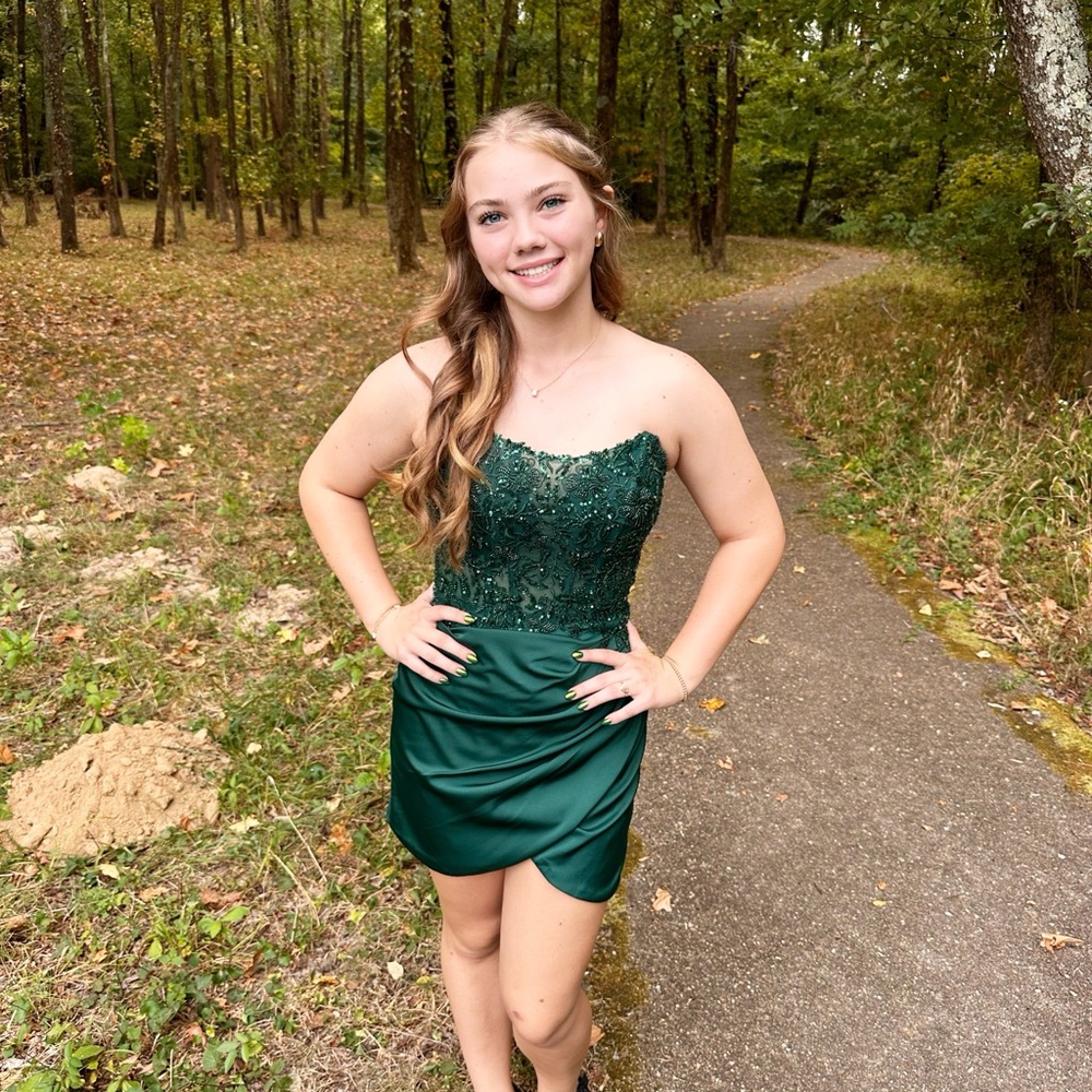 Elegant Green Strapless Dress